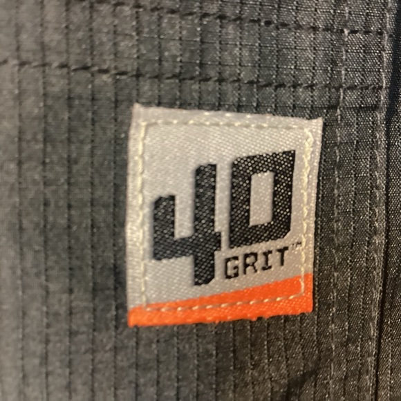 40 Grit by Duluth Trading Mens black short sleeve button down shirt size medium - Picture 2 of 7